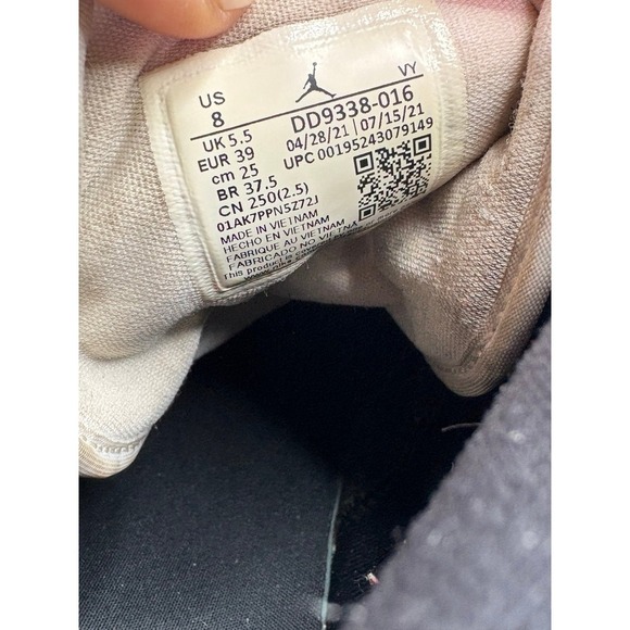 Air Jordan 1 Mid Se "Utility Black White Gym Red" size 8 - Picture 7 of 9